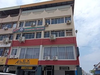 Oyo 90863 Hi Inn 2,,3 star