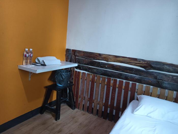 oyo 90863 hi inn 2