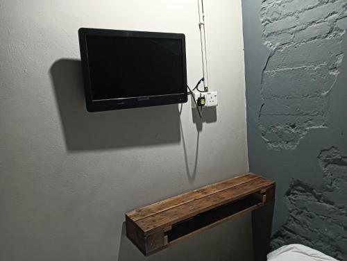oyo 90863 hi inn 2