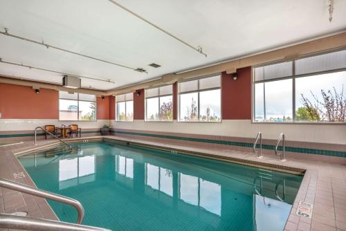 Best Western Strathmore Inn,Dalemead>>Calgary,4 star