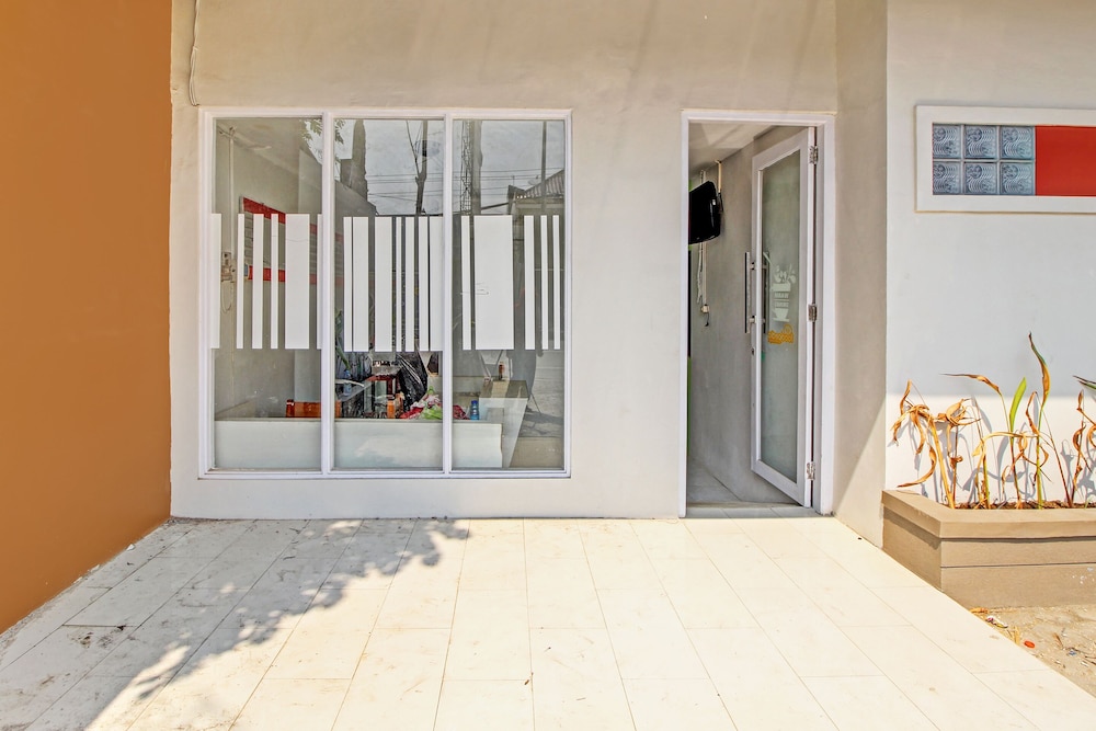 spot on 92531 pacar guesthouse