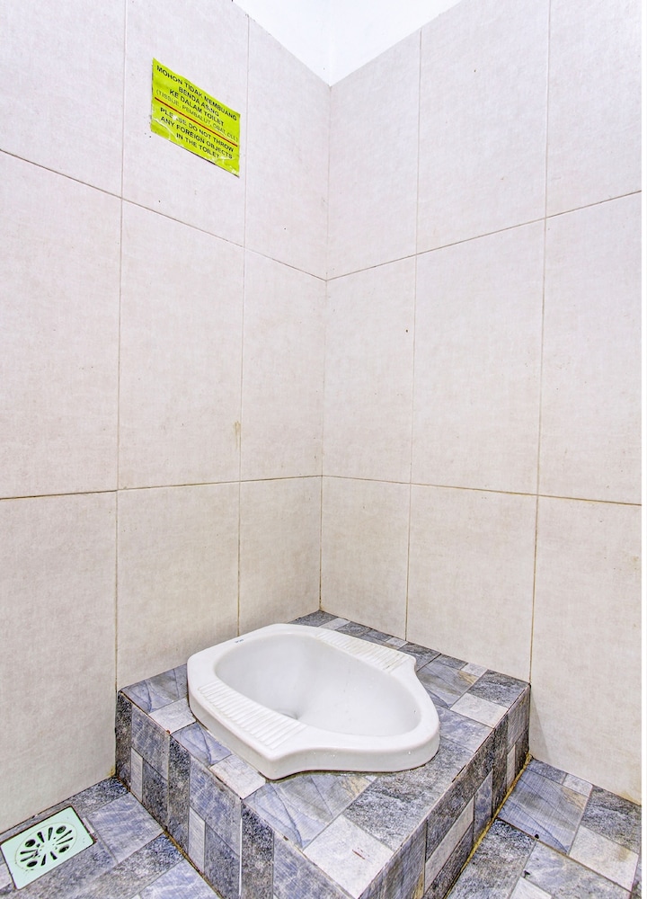 spot on 92531 pacar guesthouse