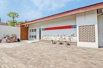 spot on 92531 pacar guesthouse