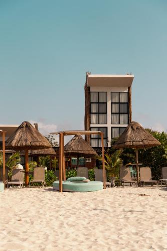 totem beach club