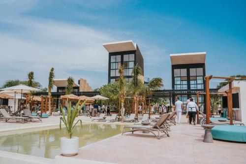 totem beach club