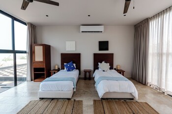 totem beach club