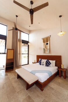 totem beach club
