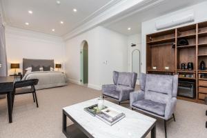 victoria hall apartments