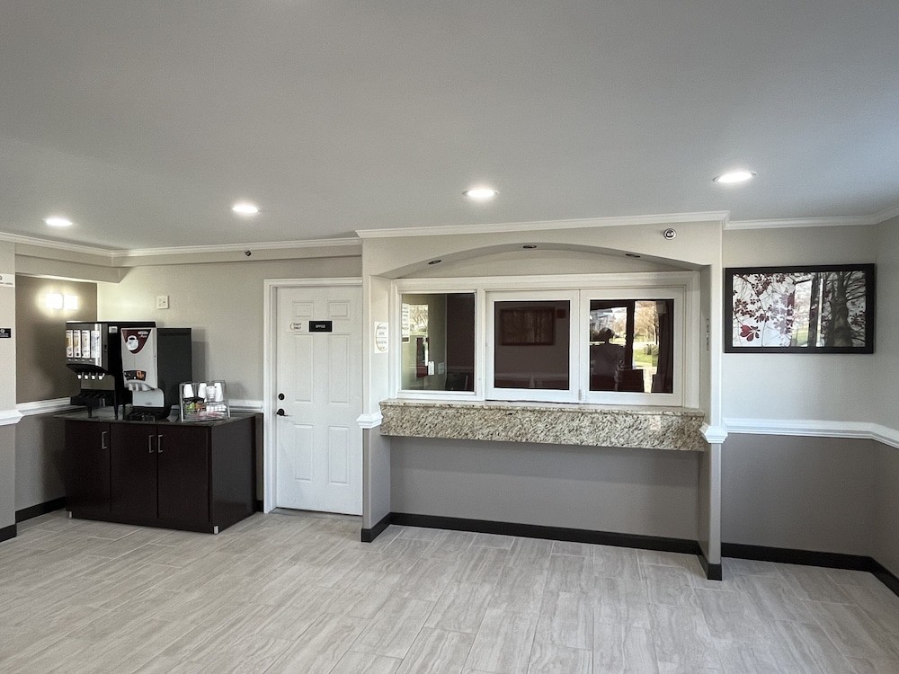 super 8 by wyndham suffolk tidewater