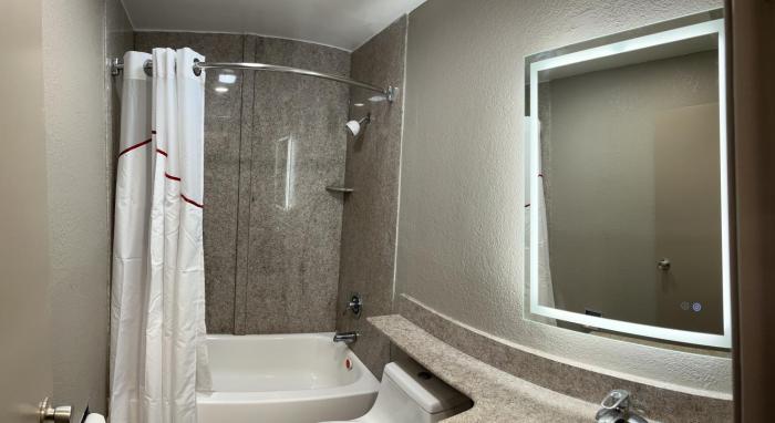 super 8 by wyndham suffolk tidewater