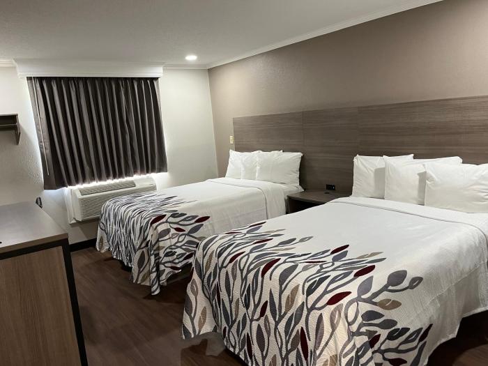 super 8 by wyndham suffolk tidewater