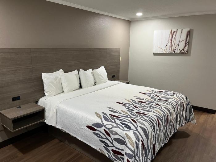 super 8 by wyndham suffolk tidewater