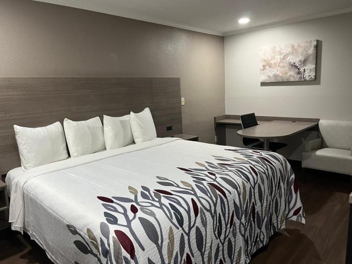 super 8 by wyndham suffolk tidewater