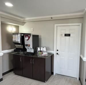 super 8 by wyndham suffolk tidewater