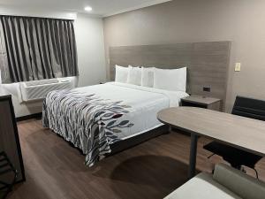 super 8 by wyndham suffolk tidewater