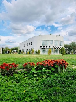 youness wellness clinic and retreat