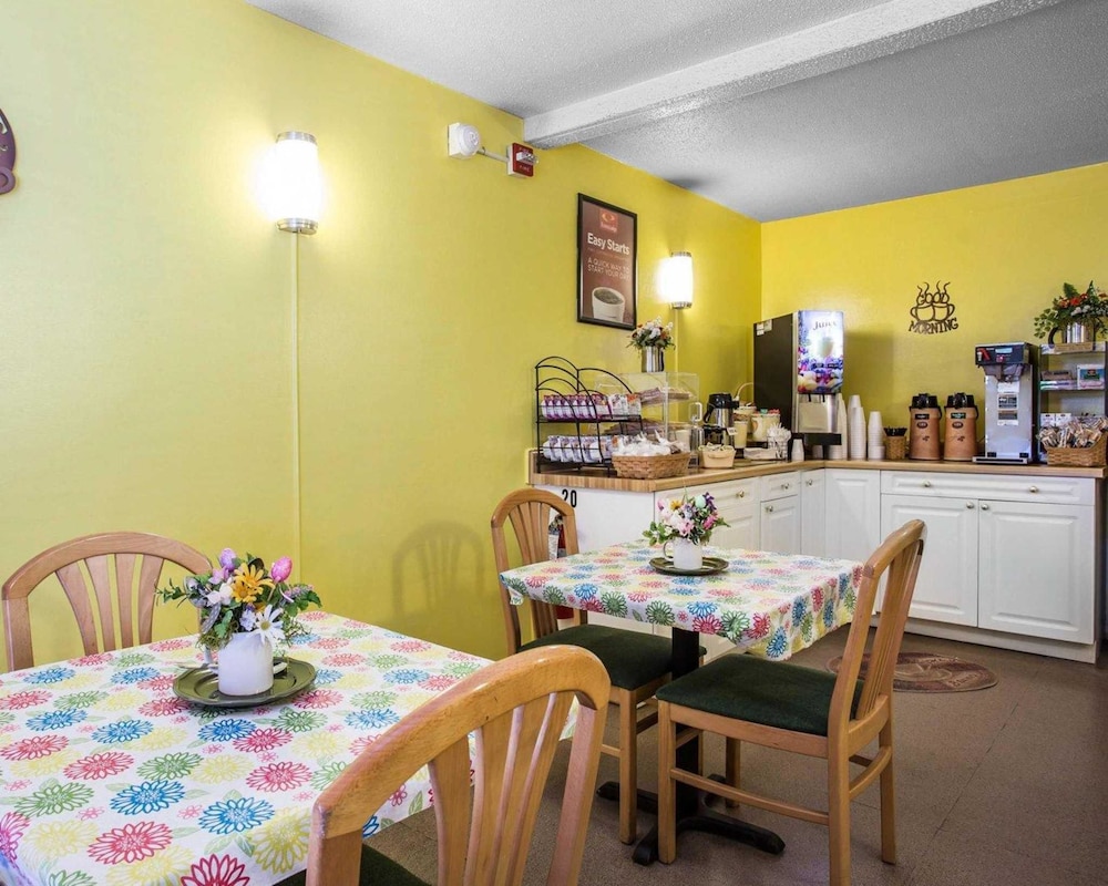 Econo Lodge,Dorchester County>>Charleston,2 star