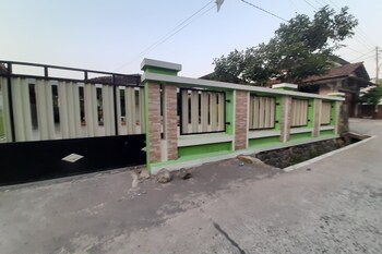 spot on 93283 sengon kostel syariah