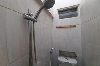 spot on 93283 sengon kostel syariah