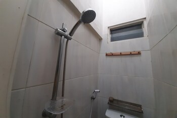spot on 93283 sengon kostel syariah