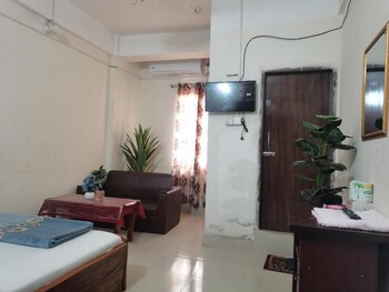 hotel labbaik farmgate