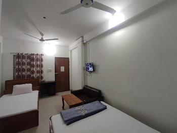 hotel labbaik farmgate