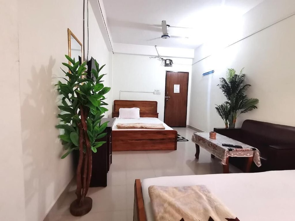 hotel labbaik farmgate