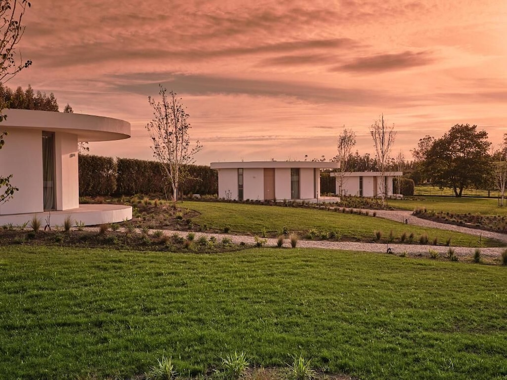 retiro costina wellnessandvillas