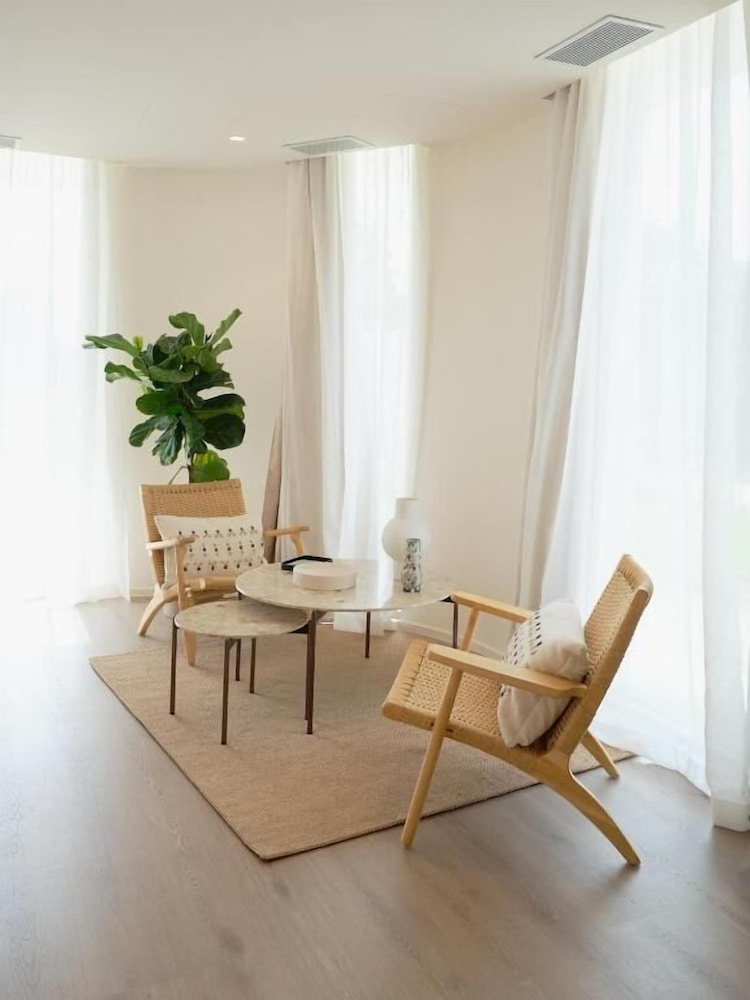 retiro costina wellnessandvillas