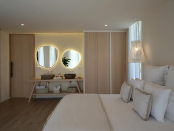 retiro costina wellnessandvillas