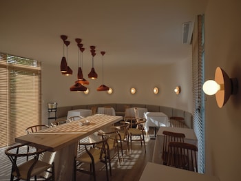 retiro costina wellnessandvillas