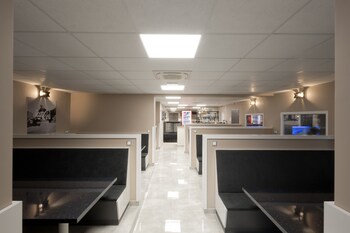 bubble hotel and event center