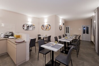 bubble hotel and event center