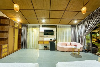 apple house and coffee