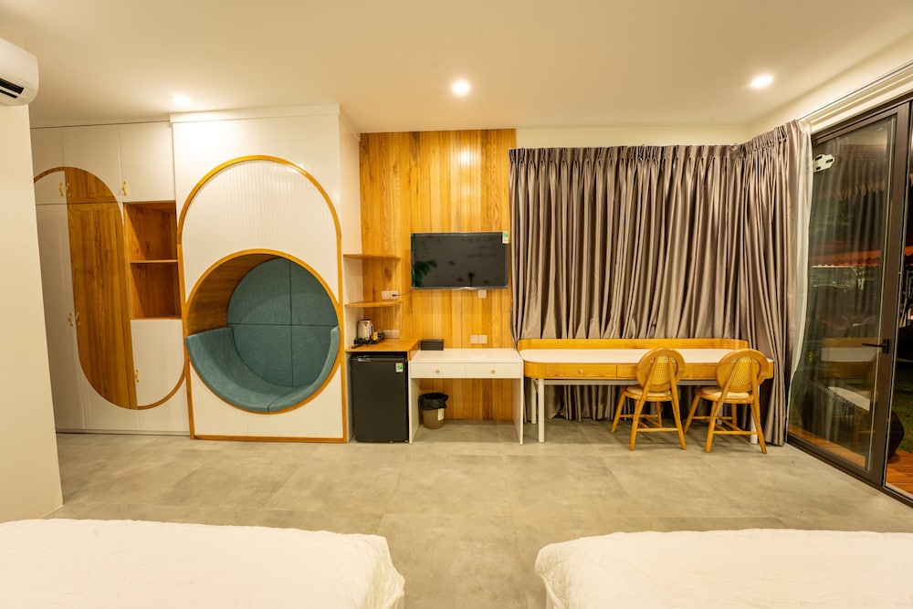 apple house and coffee