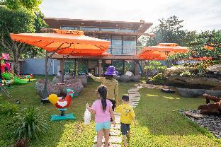 apple house and coffee