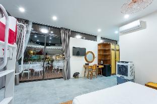 apple house and coffee