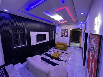 hq apart hotel