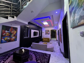 hq apart hotel