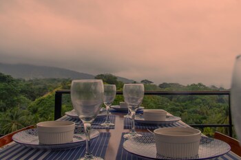 casa xue alma lodge