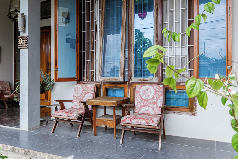spot on 93430 delta bnb residence syariah