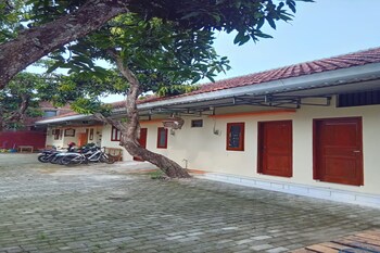 spot on 93452 wulan homestay 2 syariah