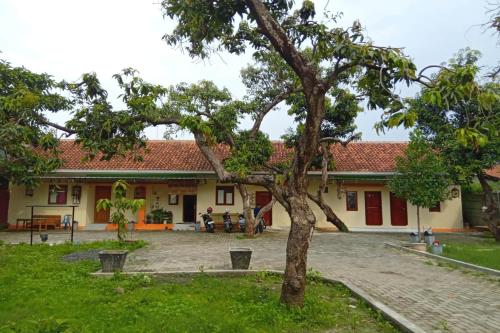 spot on 93452 wulan homestay 2 syariah