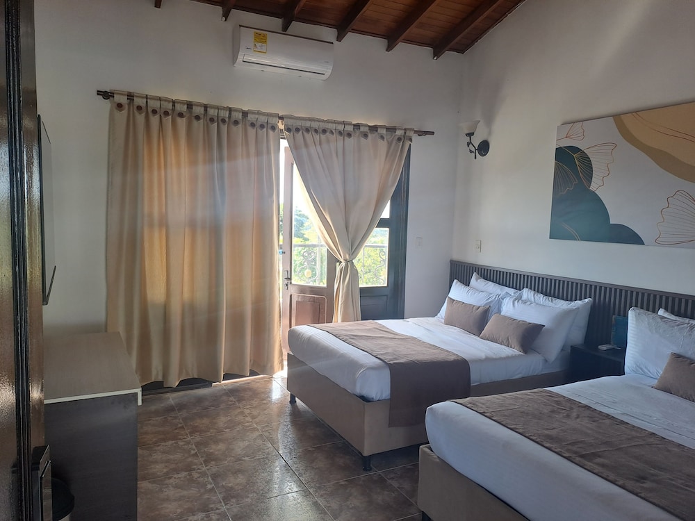 hotel palmas de alcala