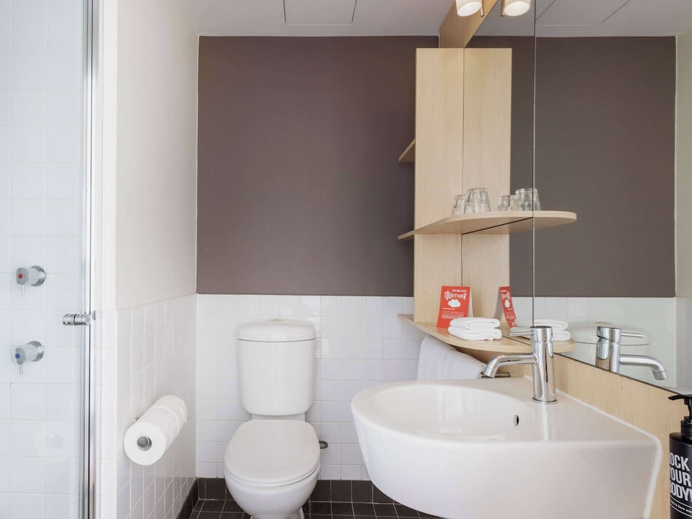 ibis sydney olympic park