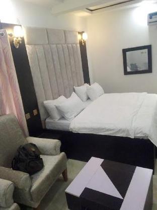 rizz park hotel and event center