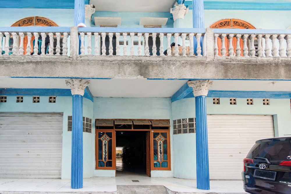 spot on 93555 triple n homestay