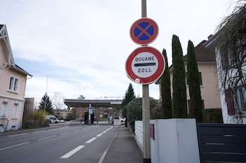 arrow hotel