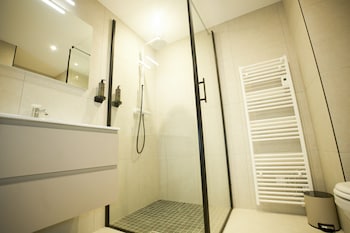 arrow hotel