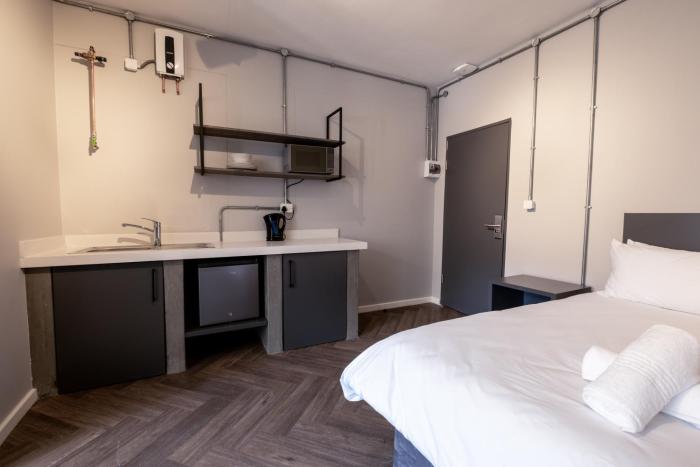 inn and out plus